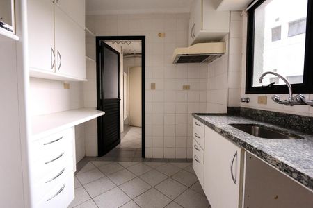 Apartamento à venda com 105m², 3 quartos e 2 vagasCozinha