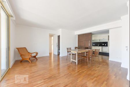 Sala de apartamento à venda com 2 quartos, 108m² em Pinheiros, São Paulo