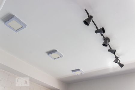Studio para alugar com 32m², 1 quarto e 1 vagaQuarto - Detalhe - Lustres