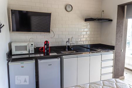 Sala/Quarto/Cozinha de kitnet/studio para alugar com 1 quarto, 32m² em Vila Cordeiro, São Paulo