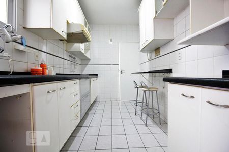 Apartamento à venda com 98m², 3 quartos e 2 vagasCozinha