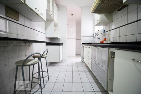 Apartamento à venda com 98m², 3 quartos e 2 vagasCozinha