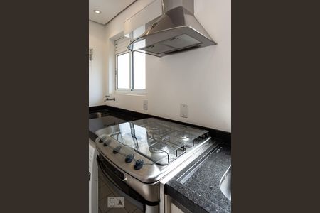 Cozinha de apartamento para alugar com 1 quarto, 70m² em Itaim Bibi, São Paulo