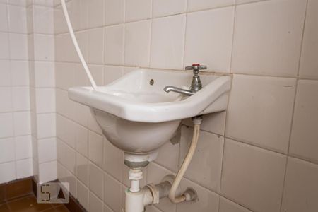 Apartamento à venda com 74m², 2 quartos e 1 vaga Apartamento à venda com 74m², 2 quartos e 1 vagaBanheiro de serviço