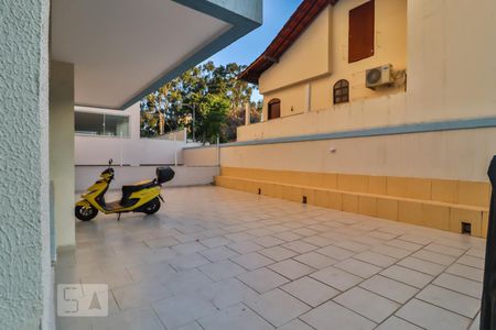 Apartamento à venda com 63m², 2 quartos e 1 vaga Apartamento à venda com 63m², 2 quartos e 1 vagaEspaço para a futura churrasqueira