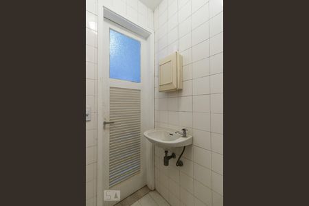 Apartamento à venda com 240m², 4 quartos e 2 vagasBanheiro de Serviço