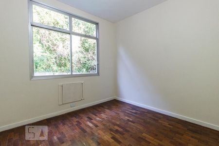 Apartamento à venda com 240m², 4 quartos e 2 vagasQuarto 2