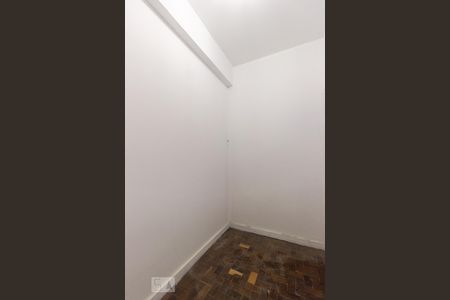 Apartamento à venda com 240m², 4 quartos e 2 vagasQuarto de Serviço 1