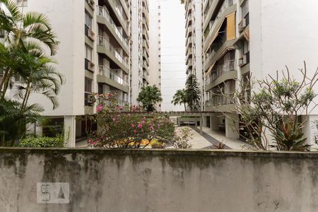 Apartamento à venda com 78m², 2 quartos e 3 vagasVista varanda sala 