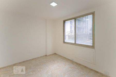 Apartamento à venda com 78m², 2 quartos e 3 vagasSuíte 