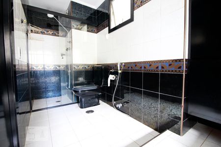 Banheiro de apartamento para alugar com 2 quartos, 70m² em Vila Suzana, São Paulo