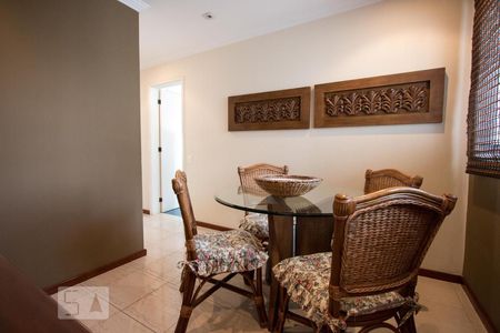 Apartamento à venda com 274m², 3 quartos e 3 vagasCopa