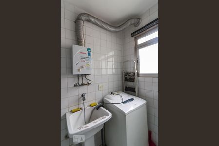 Lavanderia de apartamento à venda com 2 quartos, 64m² em Vila das Bandeiras, Guarulhos