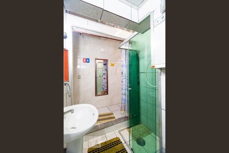 Banheiro  de casa à venda com 7 quartos, 200m² em Saúde, São Paulo