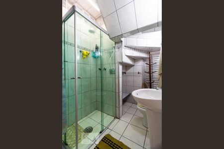Banheiro  de casa à venda com 7 quartos, 200m² em Saúde, São Paulo
