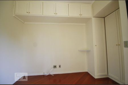 Apartamento à venda com 174m², 3 quartos e 2 vagasQuarto 2
