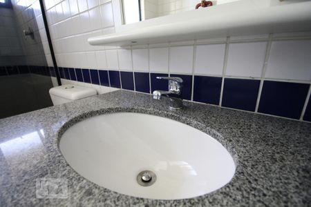Pia  de apartamento para alugar com 3 quartos, 174m² em Paraíso do Morumbi, São Paulo