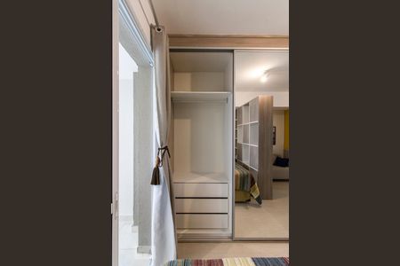Studio à venda com 35m², 1 quarto e 1 vagaArmário Quarto 