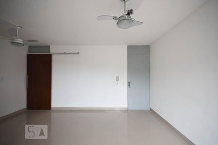 Sala de apartamento para alugar com 3 quartos, 67m² em Rolinópolis, São Paulo