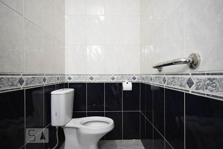 Detalhe do banheiro de apartamento para alugar com 3 quartos, 67m² em Rolinópolis, São Paulo