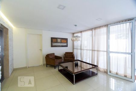 Apartamento para alugar com 144m², 2 quartos e 2 vagasHall social