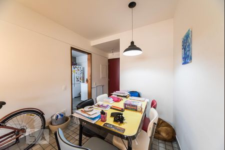 Sala de apartamento para alugar com 2 quartos, 77m² em Jardim Bela Vista, Santo André