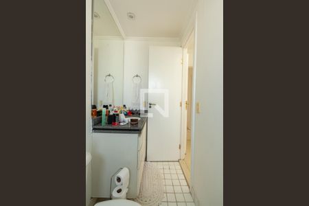 Apartamento à venda com 57m², 2 quartos e 2 vagasBanheiro da Suíte