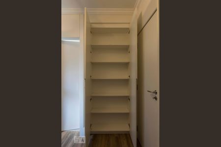 Apartamento à venda com 185m², 4 quartos e 3 vagasQuarto 3 - Suíte (Armários)