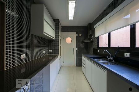 Apartamento à venda com 185m², 4 quartos e 3 vagasCozinha