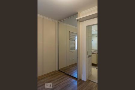 Apartamento à venda com 185m², 4 quartos e 3 vagasQuarto 2 - Suíte (Armários)