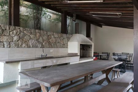 Apartamento à venda com 185m², 4 quartos e 3 vagasÁrea comum - Churrasqueira