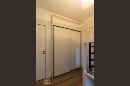 Apartamento à venda com 185m², 4 quartos e 3 vagasQuarto 3 - Suíte (Armários)