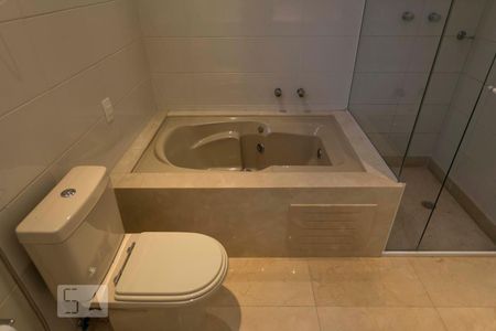 Apartamento à venda com 185m², 4 quartos e 3 vagasQuarto 4 - Suíte/ Banheiro (Banheira)