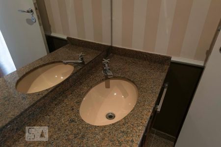 Apartamento à venda com 185m², 4 quartos e 3 vagasLavabo (Torneira)