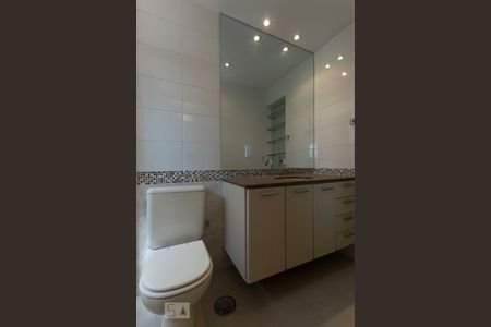 Apartamento à venda com 185m², 4 quartos e 3 vagasQuarto 3 - Suíte/ Banheiro