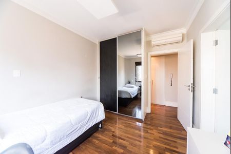 Apartamento para alugar com 220m², 4 quartos e 4 vagasSuíte 1