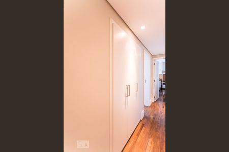 Apartamento para alugar com 220m², 4 quartos e 4 vagasCorredor dos Quartos