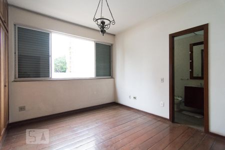 Apartamento à venda com 317m², 4 quartos e 3 vagasSuíte 2