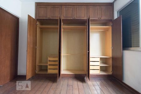 Apartamento à venda com 317m², 4 quartos e 3 vagasSuíte 2