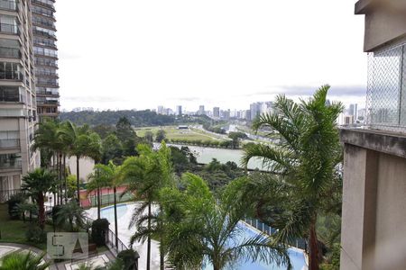 Apartamento à venda com 245m², 3 quartos e 4 vagasVista suíte 1