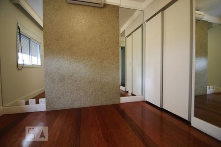 Apartamento à venda com 245m², 3 quartos e 4 vagasSuíte 2