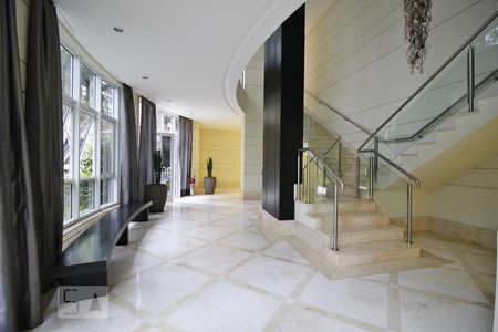 Apartamento à venda com 245m², 3 quartos e 4 vagasHall de entrada