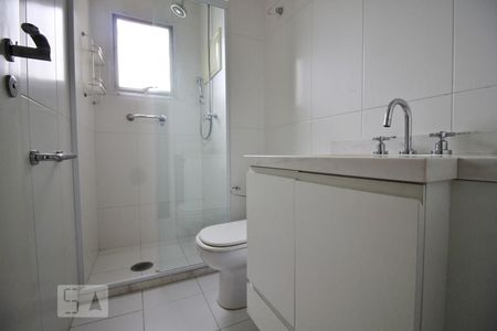 Apartamento à venda com 245m², 3 quartos e 4 vagasBanheiro suíte 1