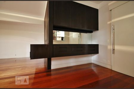 Apartamento à venda com 245m², 3 quartos e 4 vagasSala