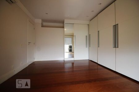 Apartamento à venda com 245m², 3 quartos e 4 vagasSuíte 3