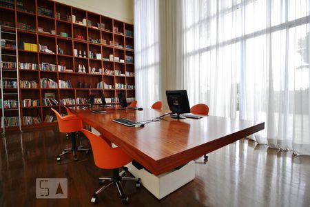 Apartamento à venda com 245m², 3 quartos e 4 vagasLan house