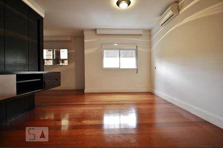 Apartamento à venda com 245m², 3 quartos e 4 vagasSala