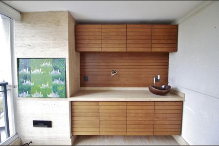 Apartamento à venda com 245m², 3 quartos e 4 vagasDetalhe varanda