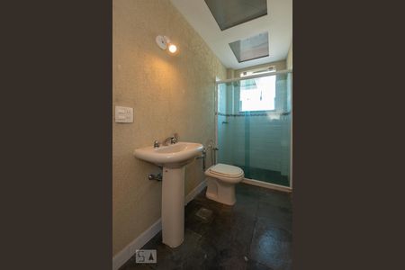 Apartamento à venda com 199m², 3 quartos e 1 vaga Apartamento à venda com 199m², 3 quartos e 1 vagaBanheiro da suíte