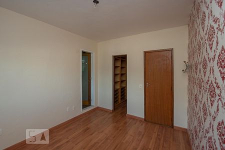Apartamento à venda com 199m², 3 quartos e 1 vaga Apartamento à venda com 199m², 3 quartos e 1 vagaSuíte